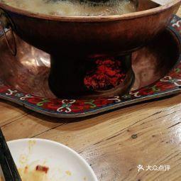 北京大学西门吃瓜视频,校园生活瞬间走红